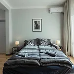 Downtown Stylish Flat