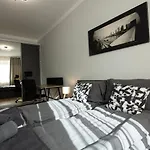 Downtown Stylish Flat