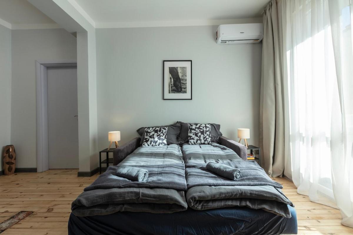 Downtown Stylish Flat Apartment